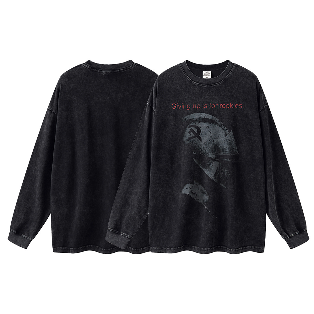 T-shirt à manches longues imprimé guerrier blindé